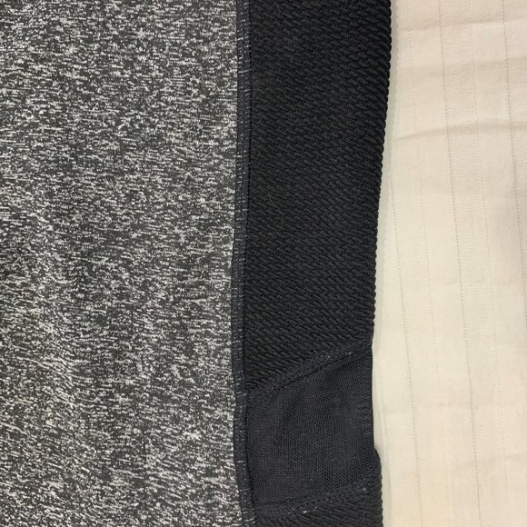 🪴 SILVER LEG WOMENS PULL ON ATHLETIC YOGA CAPRIS PANTS SIZE M 🪴 - Picture 3 of 7